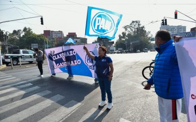 Volanteo para exigir que la gasolina baje a $20.00 pesos